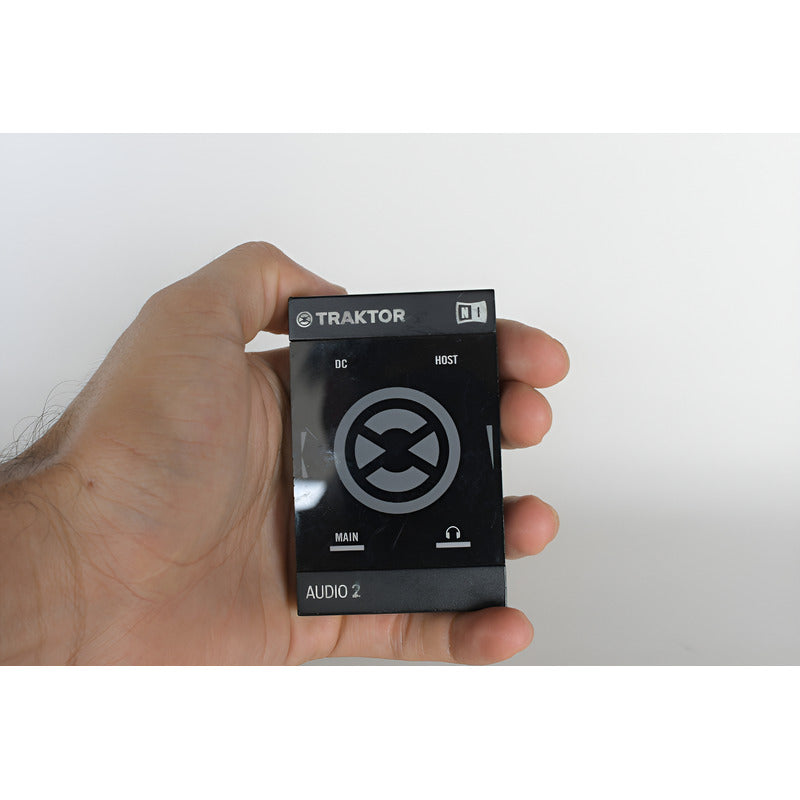 Native Instruments Traktor Audio 2 Mk2 Interfaz Audio Mini Negro