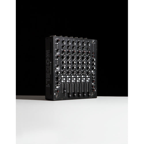 Allen & Heath Playdifferently Model 1 Mezlcador Dj 220v